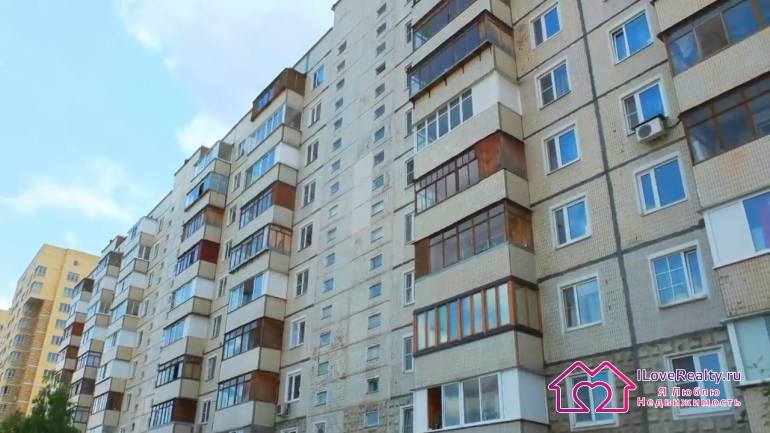 5 этажный дом идентичен 9 этажному дому. И в нем, помимо этажности, меняется только размер холла приквартирного